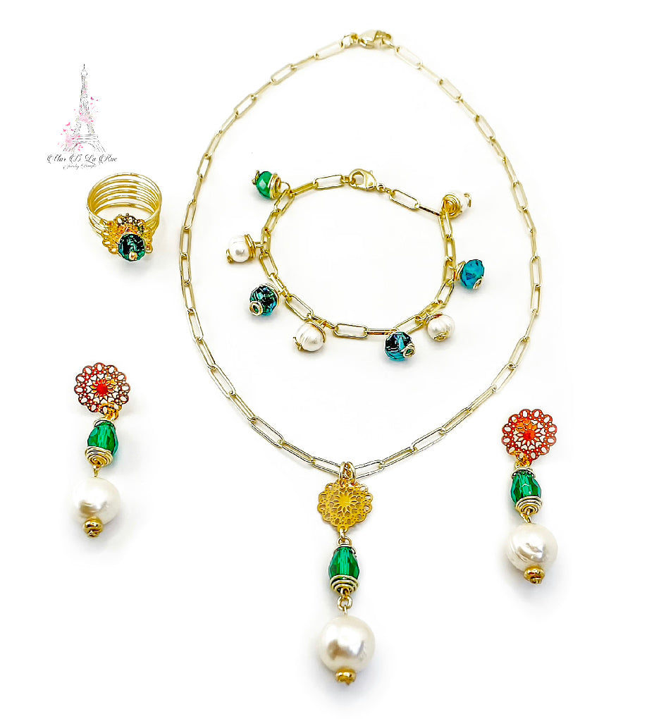 Avignon Collection. Necklace