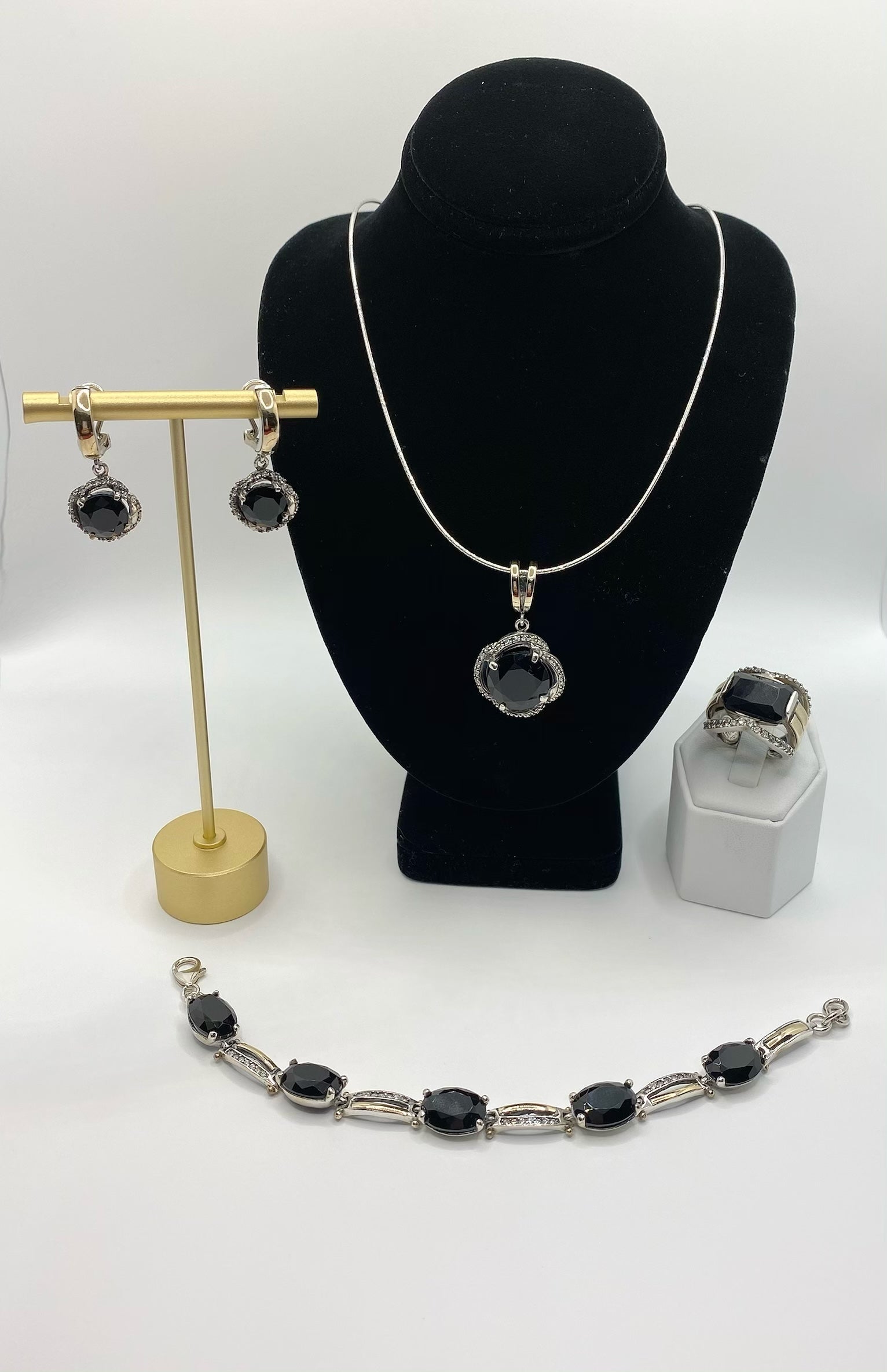 Onyx Collection