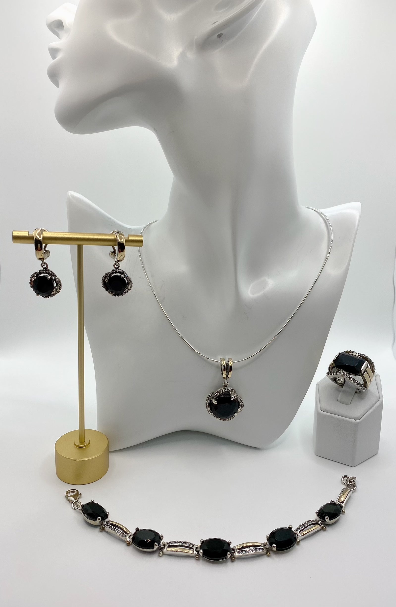 Onyx Collection