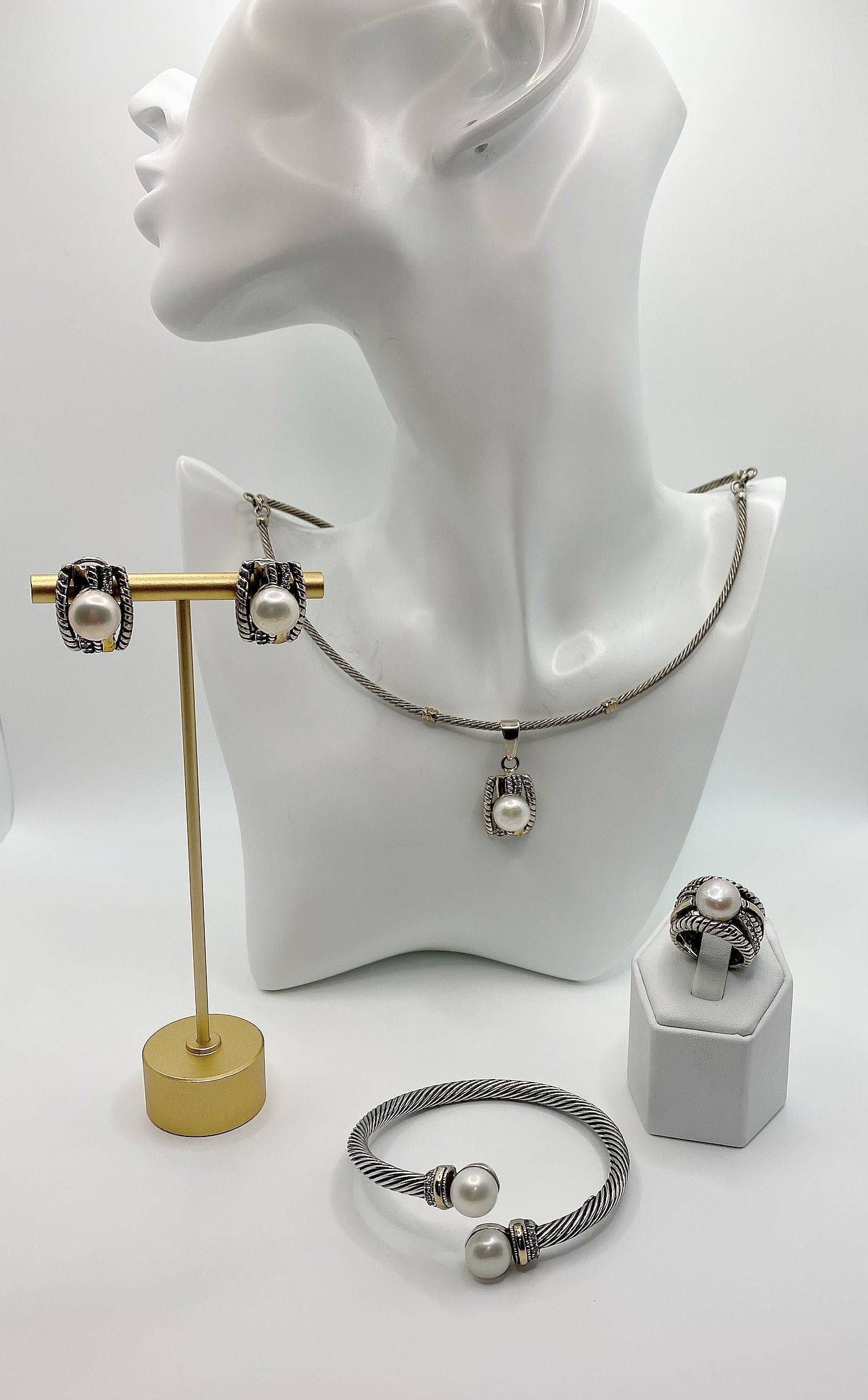 Pearls Collection